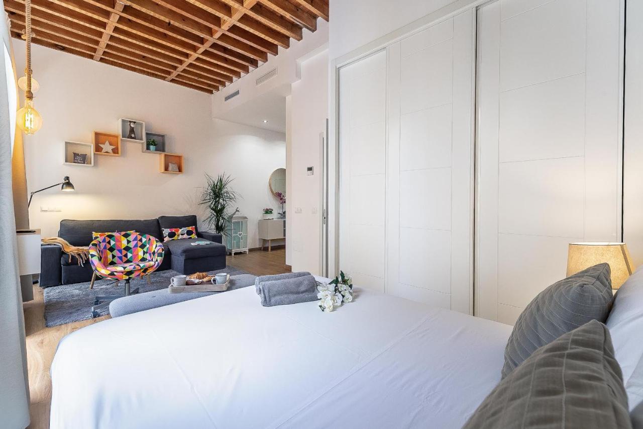 Larios Deluxe Studio Málaga Exterior foto